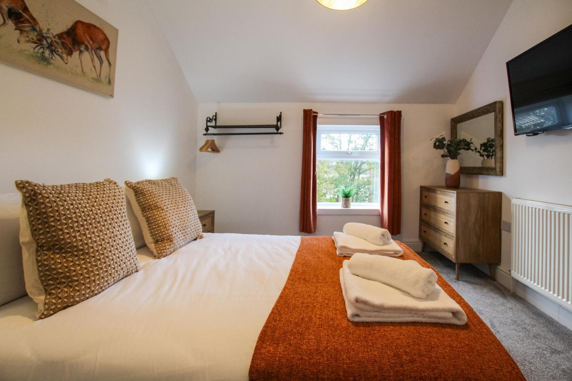 Fairways View - Spacious Apartment - Sleeps 6 - Lovely Views - By Rework Accommodation Хойлейк Екстериор снимка