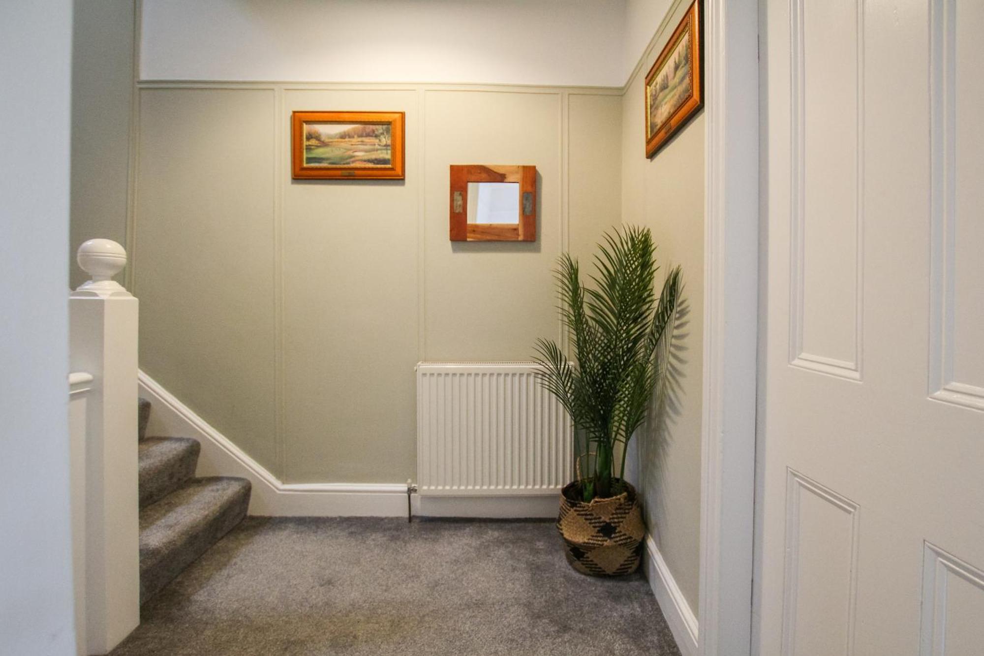 Fairways View - Spacious Apartment - Sleeps 6 - Lovely Views - By Rework Accommodation Хойлейк Екстериор снимка